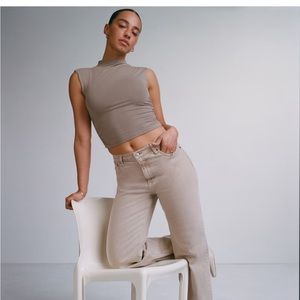 Abercrombie Curve Love High Rise 90s Relaxed Jean - BNWT